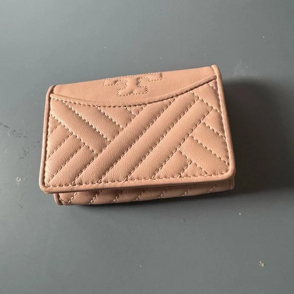 Tory Burch Pink Quilted Wallet with Gold Hardware - Picture 4 of 4